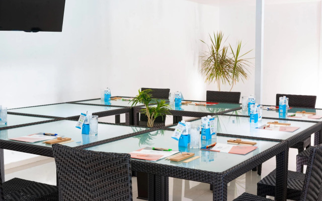 Container Inn Hotel Aeropuerto