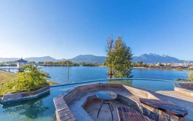 Xianyun Xiyue Boutique Holiday Hotel