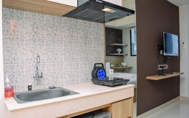 Comfy Studio Room at Evenciio Margonda Apartment