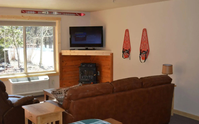 Eagle Fire Lodge & Cabins