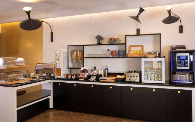 Hotel Elysees 8