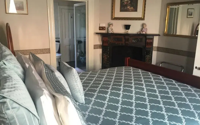 Carlyle House B&B