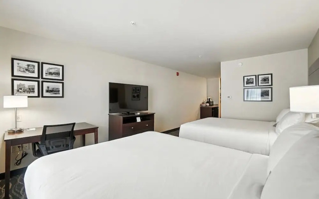 Cobblestone Hotel & Suites-Bellefontaine