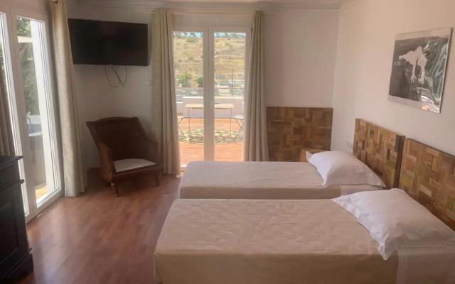 Syros village suites