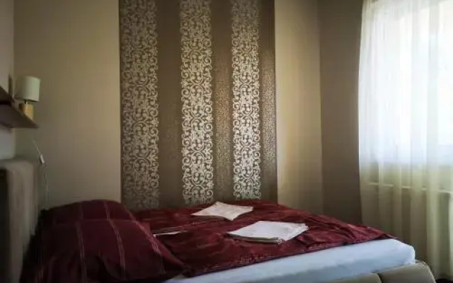Dinda Apartman