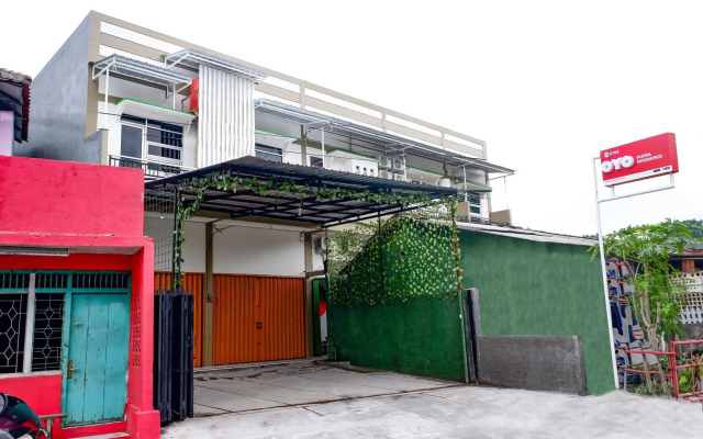OYO 2782 Puspa Residence
