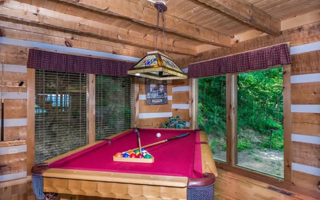 View Private Hot Tub Pool Table Fireplace Relax