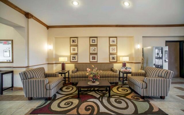 Comfort Inn & Suites Greenville Il
