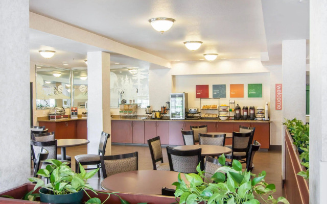 Comfort Inn and Suites Salem