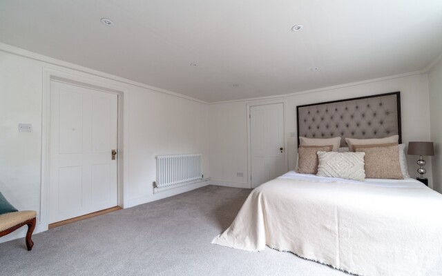 The New Cross Premier Room
