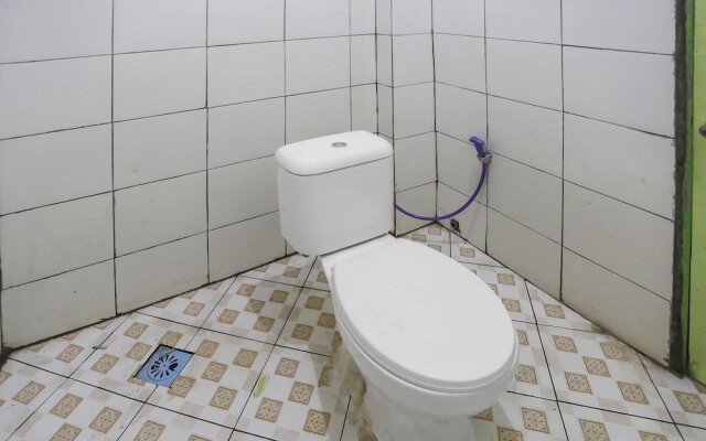 OYO 90825 Hotel Lizha 2