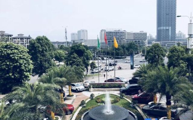 Long U Hotel