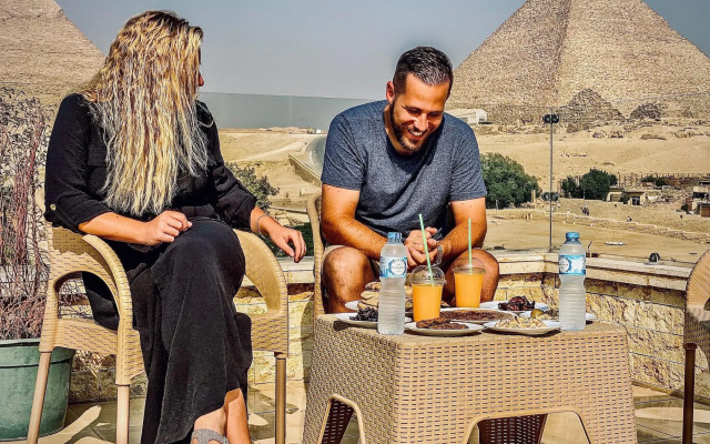 Sahara Pyramids Inn