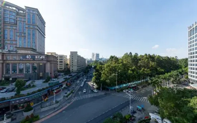 Shenzhen Jinxing Business Hotel (Dalang Commercial Area)