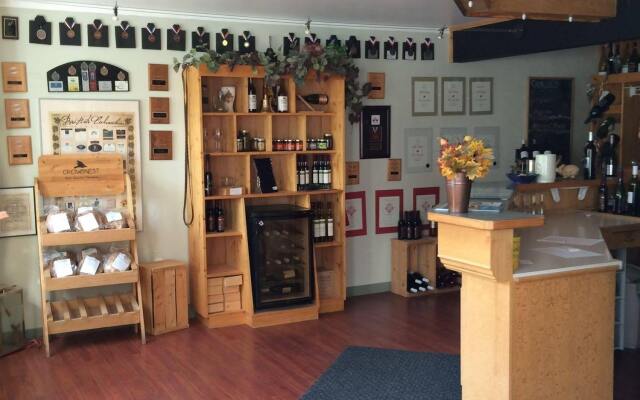 Crowsnest Vineyards Guesthouse