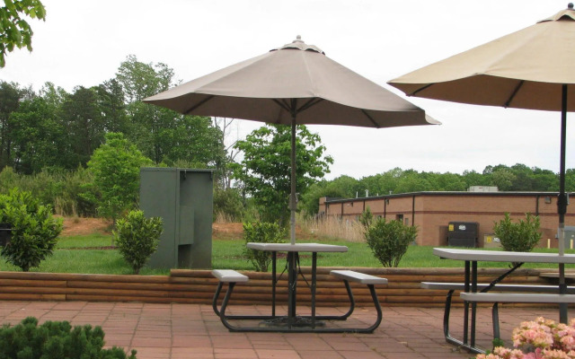 Affordable Suites Hickory/Conover