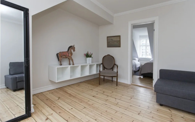 Thomsen Apartments