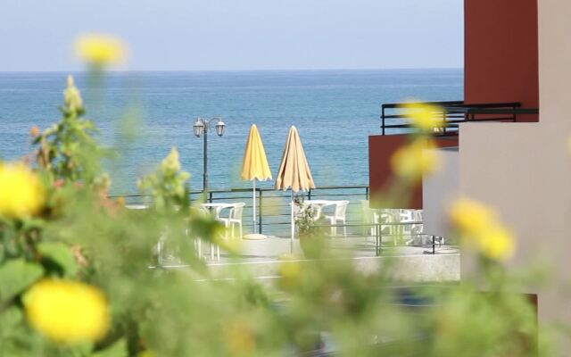 Dedalos Beach Hotel