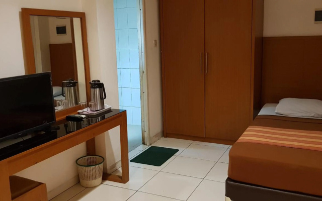 Hotel DeQur Jakarta Kota – Guest Rooms – Jakarta