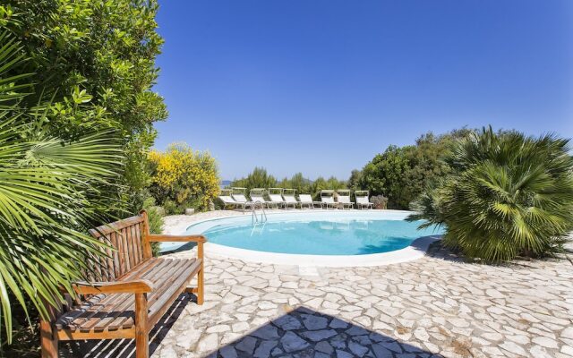 Clicksardegna - Villa Malaya for 18 People With 2 Independent Swimming Pool