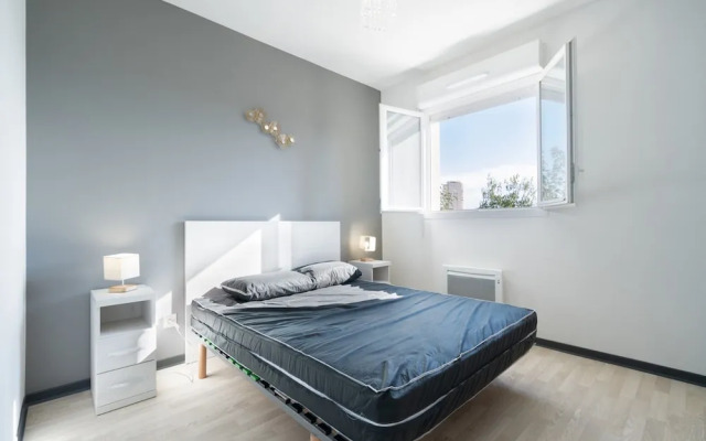 Peaceful Villa in Serignan