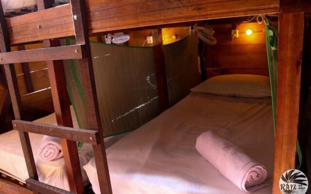 Raiz Hostel