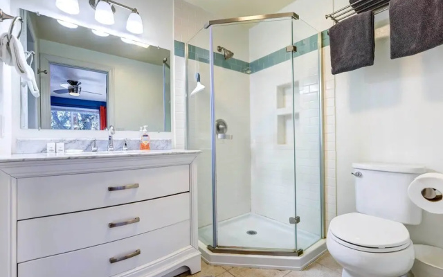 Pet-friendly Bend Home ~ 2 Mi to Downtown