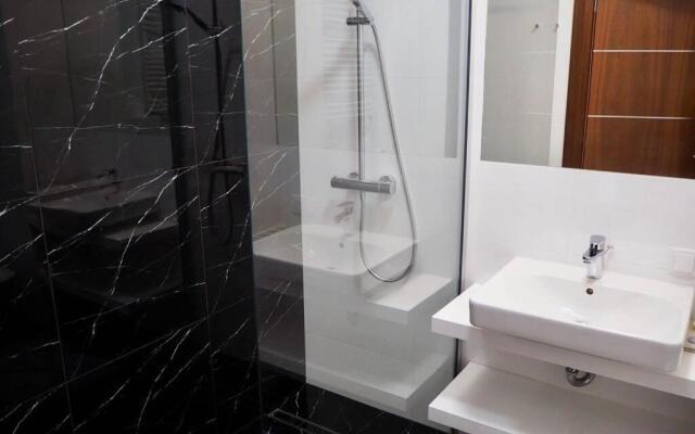 Sunny apartment in Wilanów close Town Hall, Palace