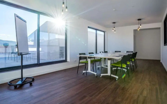 Campanile Marseille Est - Aubagne