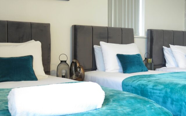 Tudors eSuites City Centre Apartment