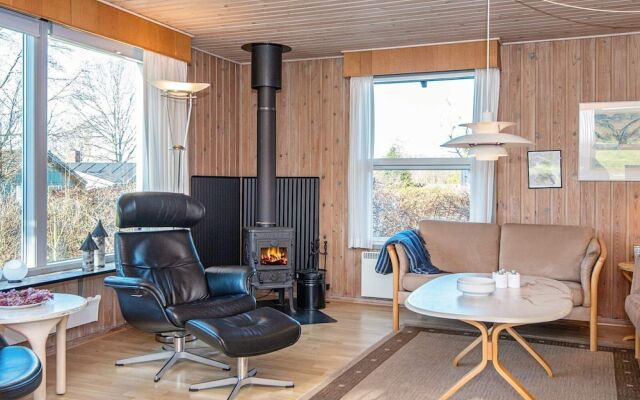 6 Person Holiday Home in Glesborg