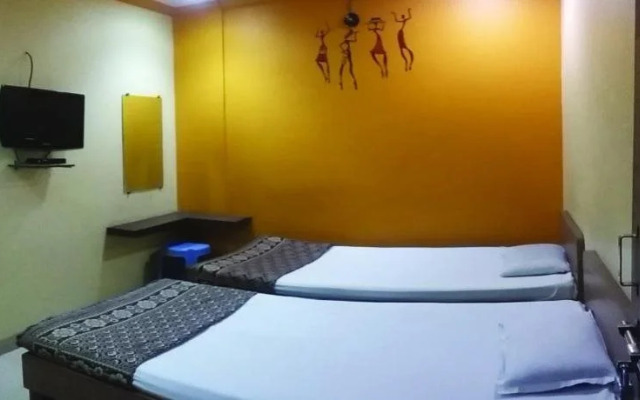 Hotel Ashirwad Lodge