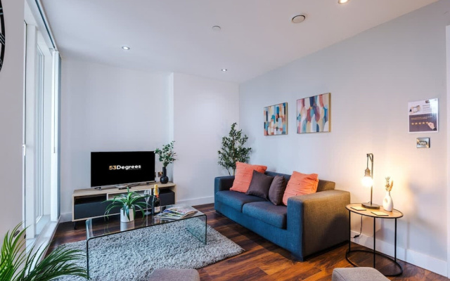 NEW Stunning 2 Bed Flat in Manchester Sleeps 4