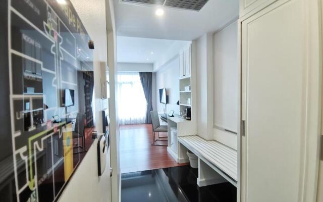 Отель The Bless Hotel and Residence