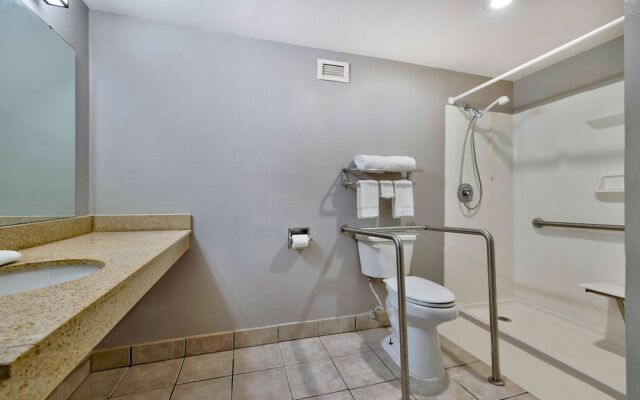Days Inn & Suites By Wyndham Bartlesville