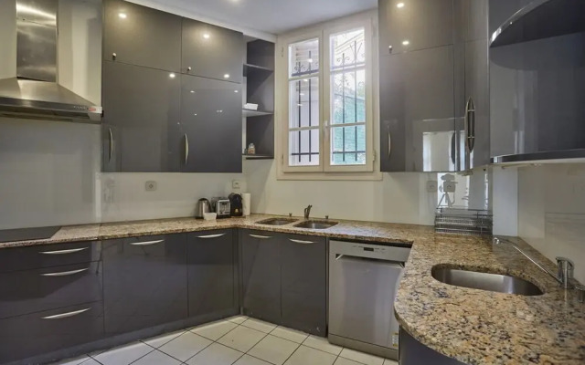 Superb Apartment Center of Paris/montmartre