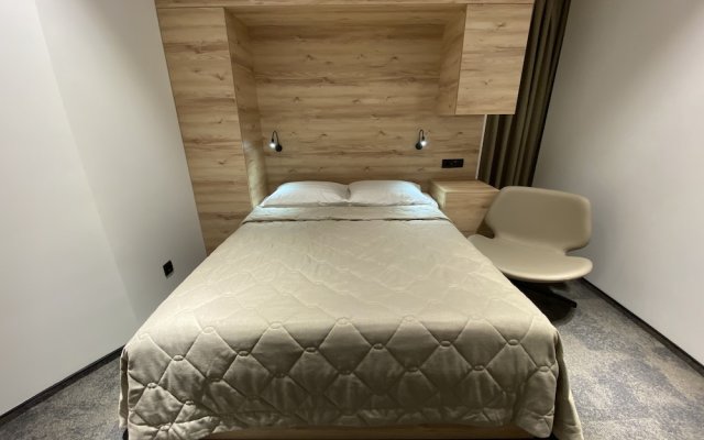 Зал сна и отдыха Sleep Lounge, Терминал D — хостел