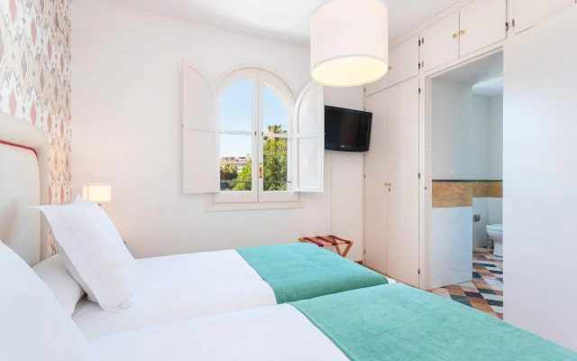 Traditional Sevillian House 6 BD and private terrace. Campamento