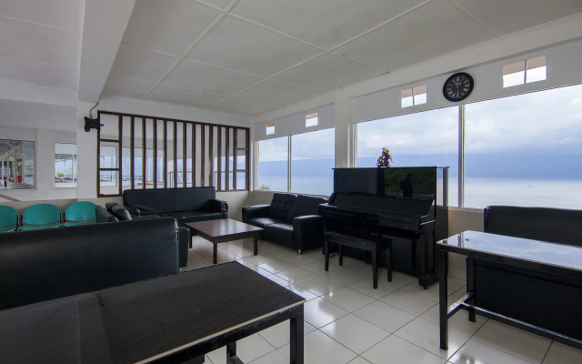 Collection O Gapura Hotel Near Parapat Penatapan Danau Toba