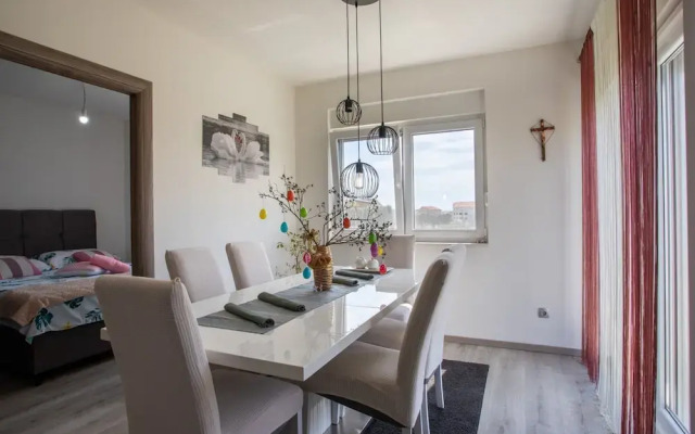 Trendy and Chic Apartment With Terrace and Private Garden