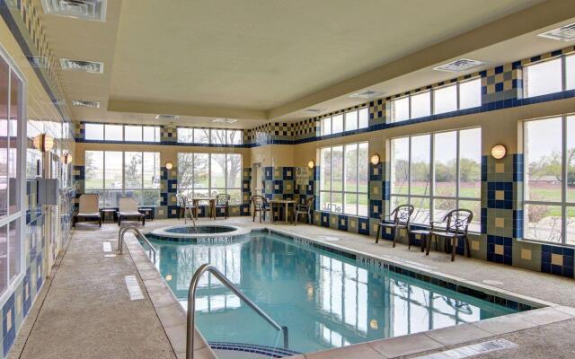 Comfort Inn & Suites Near Lake Lewisville