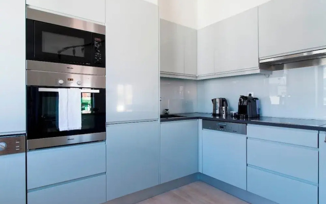 JOIVY Lux & Spacious 1BR home w/ huge terrace, 5mins to Academy of Sciences