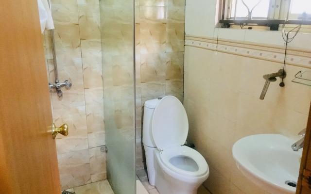 Topaz Luxury Suites & Apartments