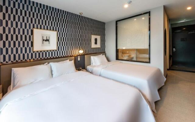 Brown Dot Hotel Deokcheon