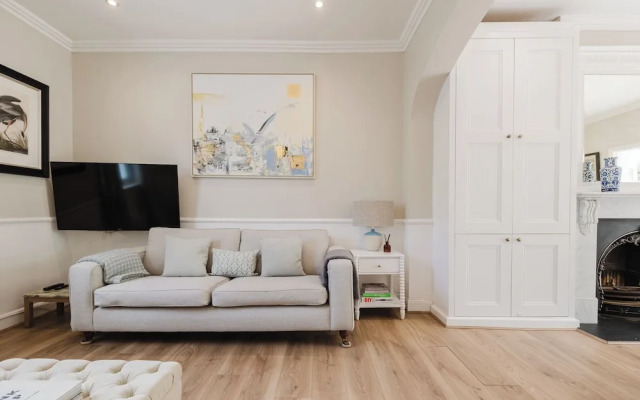 Stylish Townhouse Annexe Cheltenham
