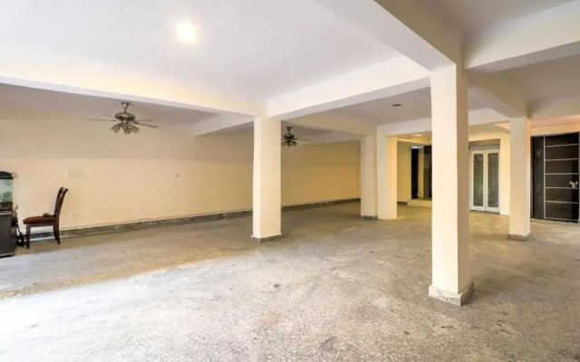 Classy Inn by OYO Rooms