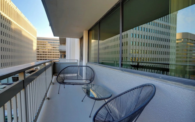 Stay with Comfort in Crystal City