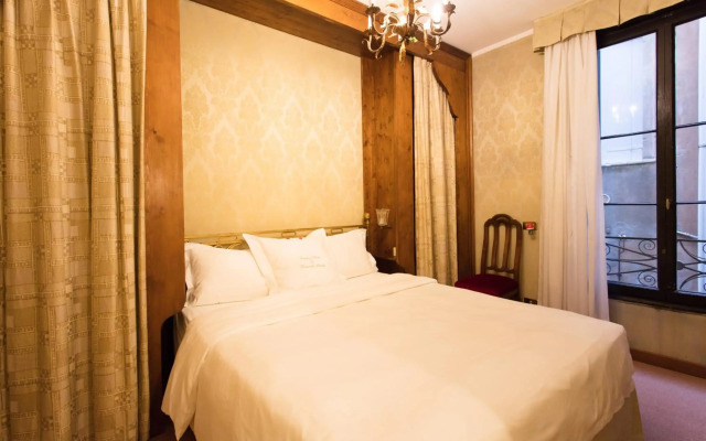 Hotel Flora