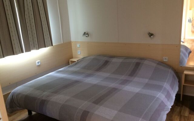 Camping Les Poutiroux - Mobilhome