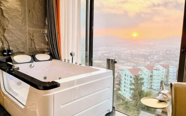 New Century Dalat Hotel